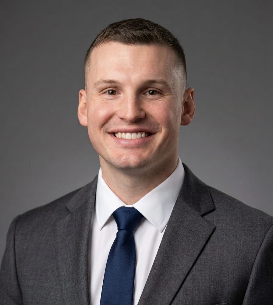 Eric Morganstern, CDCES is a personal trainer and health coach with more than 13 years of experience. 