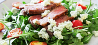Steak and blue cheese salad with balsamic vinaigrette